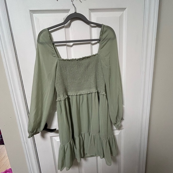 Sage green dress NEVER WORN - Picture 2 of 2